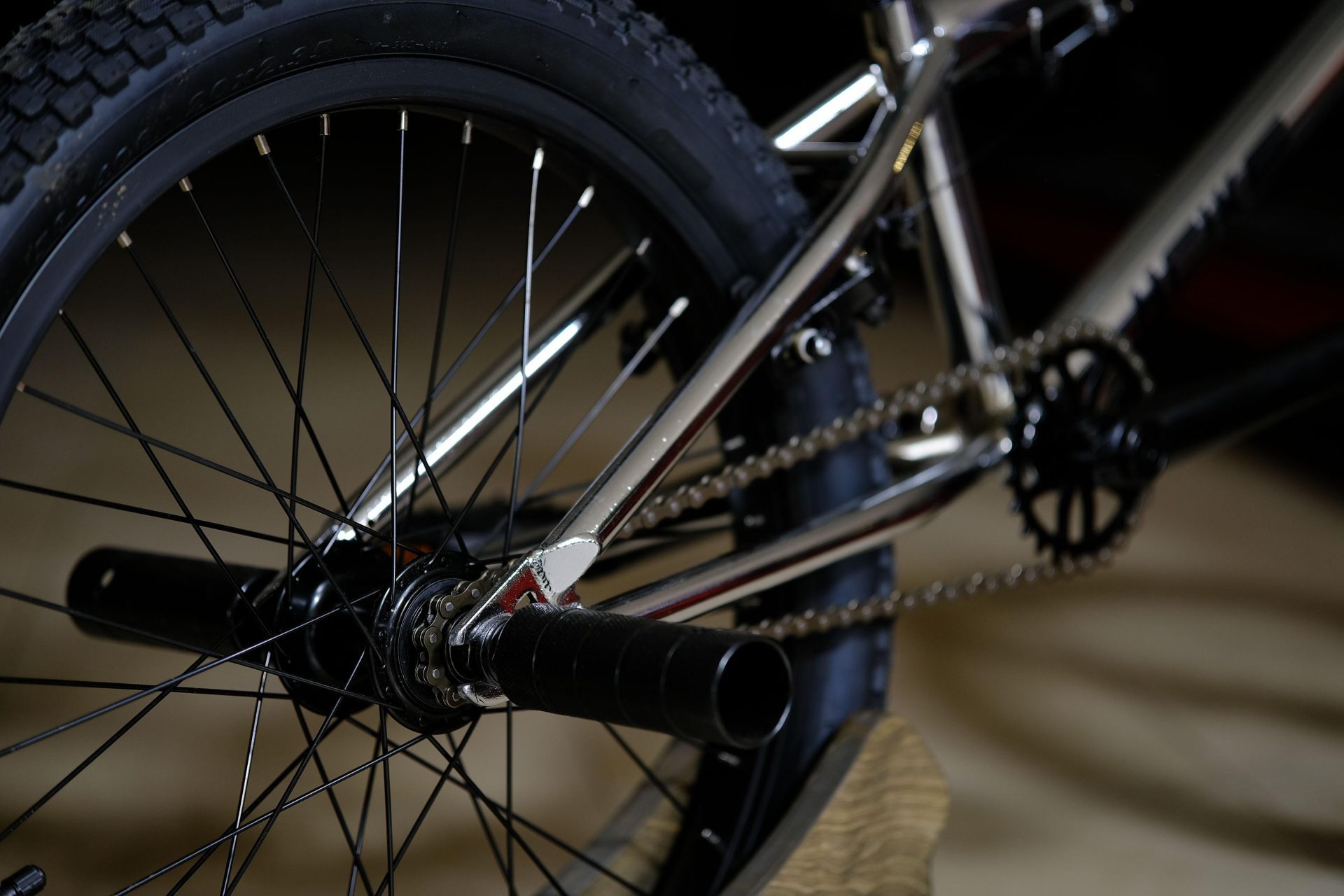 Обод  двойной , втулки на промышленных подшипниках  HOKE BMX Step L5 глянцевый серебристый